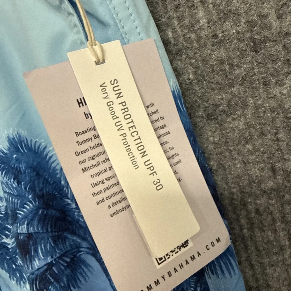 TOMMY BAHAMA Men's XXL 'Artist Series' Hibiscus Hues Baja Boardshorts NWT $100